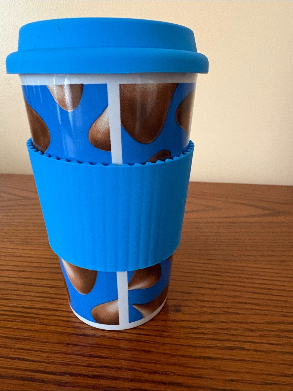 Hershey Kisses Blue Travel Mug with Silicone Sleeve - Picture 3 of 7